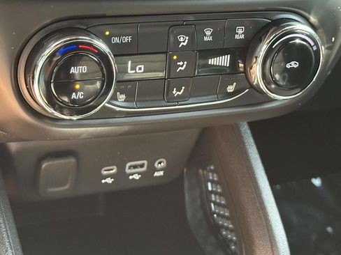 Used 2023 Chevrolet TrailBlazer RS w/ Convenience Package AWD/4WD image 12