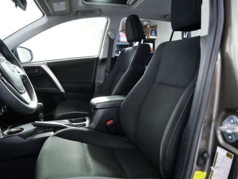 Used 2013 Toyota RAV4 XLE AWD/4WD image 17
