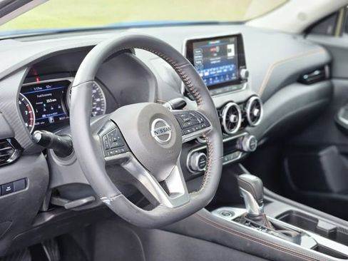 Certified 2022 Nissan Sentra SR w/ Electronics Package image 12