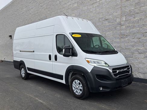 Used 2024 RAM ProMaster 3500 w/ Quick Order Package 22G SLT FWD image 7