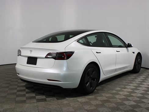 Used 2021 Tesla Model 3 Standard Range Plus image 27