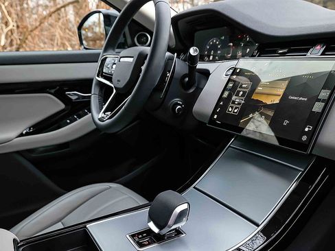 Used 2024 Land Rover Range Rover Evoque S image 25