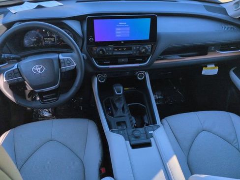 Certified 2026 Toyota Grand Highlander Limited image 26