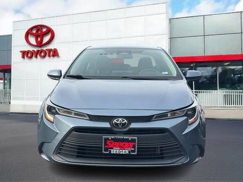 Used 2023 Toyota Corolla LE FWD image 11