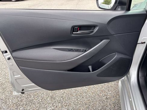 Used 2024 Toyota Corolla LE FWD image 15