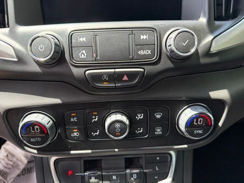 Used 2023 GMC Terrain SLT w/ Elevation Edition FWD image 12