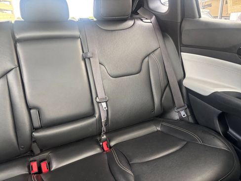 Used 2025 Jeep Compass Limited AWD/4WD image 38