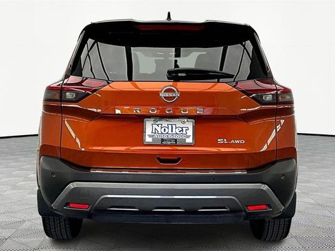 Used 2022 Nissan Rogue SL w/ SL Premium Package image 4