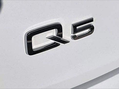 Used 2024 Audi Q5 2.0T Prestige image 30