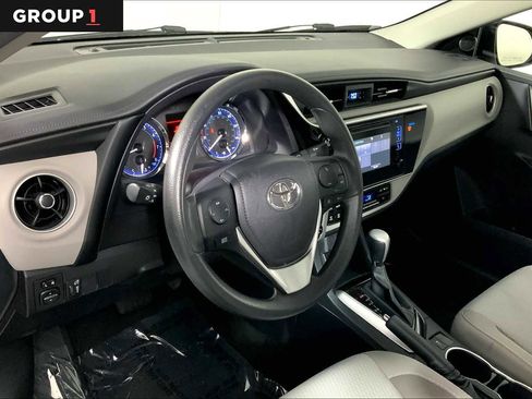 Used 2018 Toyota Corolla LE image 16