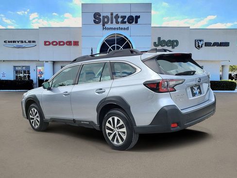 Used 2024 Subaru Outback AWD/4WD image 3