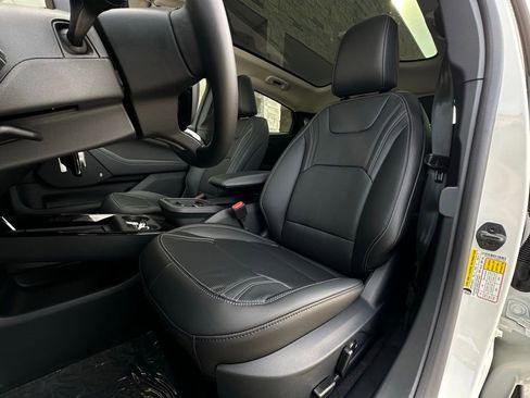 New 2025 Ford Mustang Mach-E Premium image 34