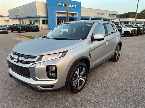 Used 2024 Mitsubishi Outlander Sport LE image 3