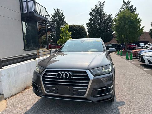 Used 2019 Audi Q7 3.0T Premium Plus w/ Premium Plus Package AWD/4WD image 2