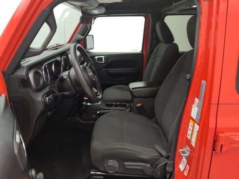 Used 2018 Jeep Wrangler Unlimited Sport image 17