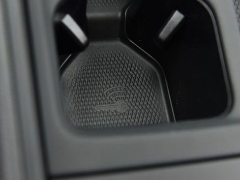 New 2026 Volkswagen Tiguan SE R-Line image 16
