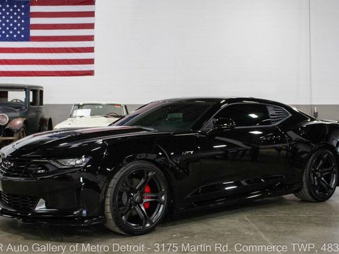 Used 2021 Chevrolet Camaro LT w/ RS Package RWD image 1