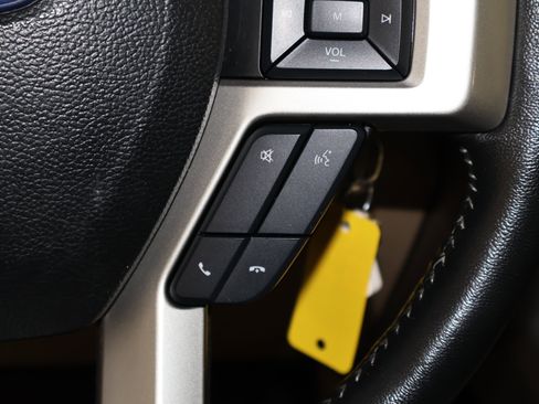 Used 2017 Ford F250 Lariat w/ Lariat Value Package image 27