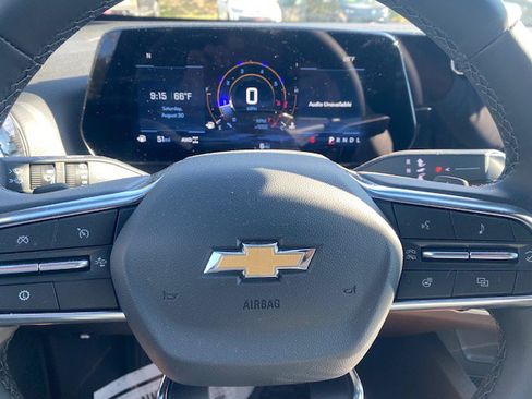 New 2026 Chevrolet Equinox LT w/ Convenience Package II image 7