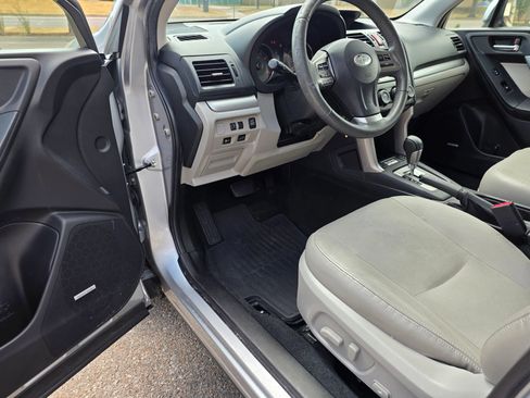 Used 2015 Subaru Forester 2.5i Limited AWD/4WD image 19