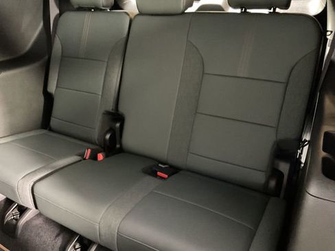 Used 2025 GMC Acadia AT4 image 21