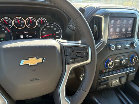 Used 2022 Chevrolet Silverado 1500 LTZ w/ LTZ Convenience Package II image 19
