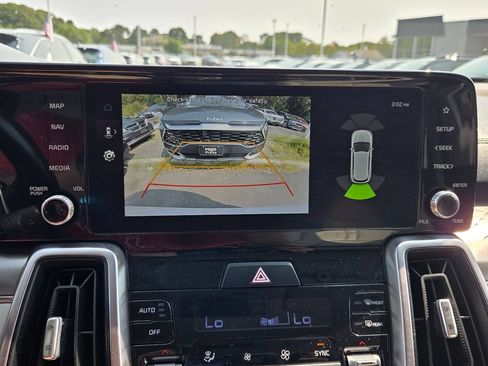 Used 2023 Kia Sorento EX AWD/4WD image 19