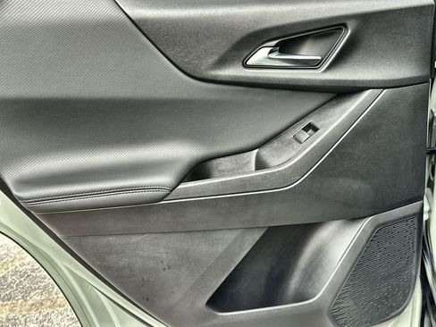 Used 2025 Chevrolet Equinox LT w/ Safety and Technology Package image 28