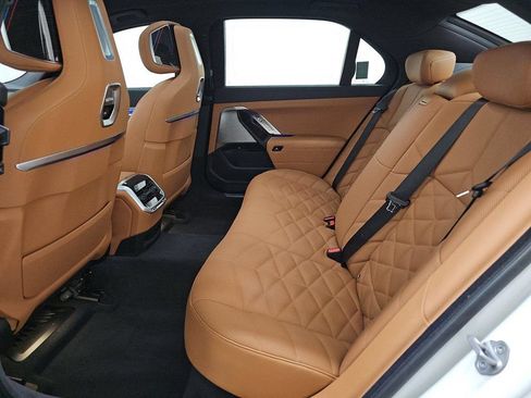 Used 2023 BMW 740i RWD image 5