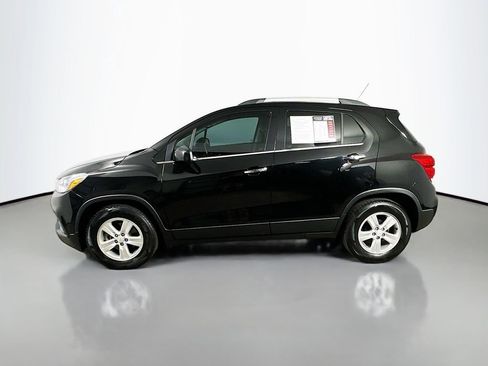 Used 2019 Chevrolet Trax LT w/ LT Convenience Package FWD image 5