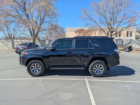 Used 2019 Toyota 4Runner TRD Off-Road Premium AWD/4WD image 6