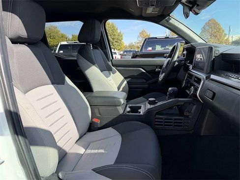 Used 2024 Toyota Tacoma TRD Sport image 28