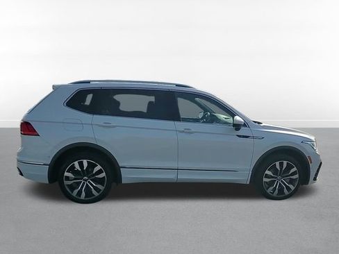 Used 2022 Volkswagen Tiguan SEL R-Line image 4
