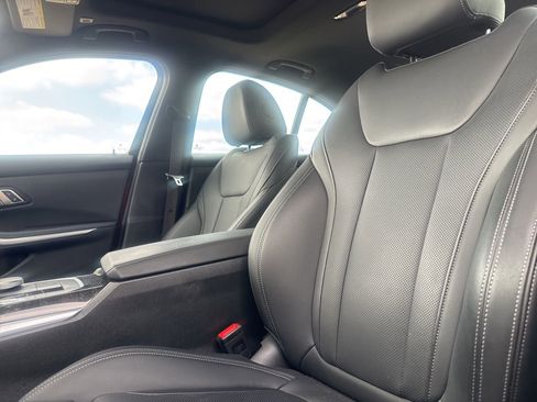 Used 2022 BMW 330i Sedan w/ Convenience Package image 41