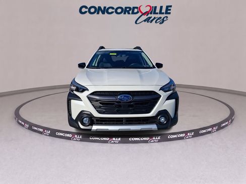 Certified 2025 Subaru Outback Limited AWD/4WD image 3