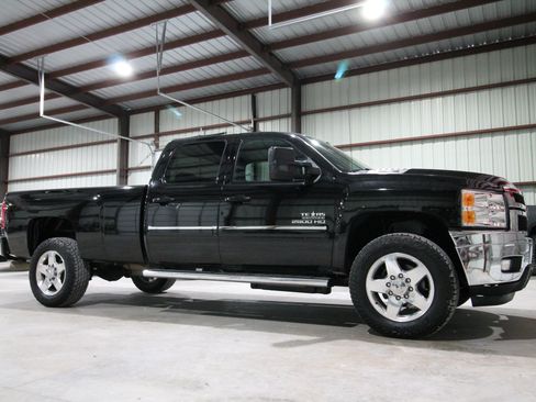Used 2014 Chevrolet Silverado 2500 LT w/ Texas Edition AWD/4WD image 15
