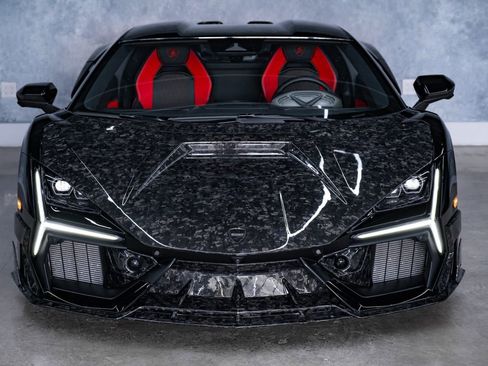 Used 2024 Lamborghini Revuelto AWD/4WD image 4