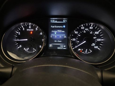 Used 2017 Nissan Rogue SV image 23