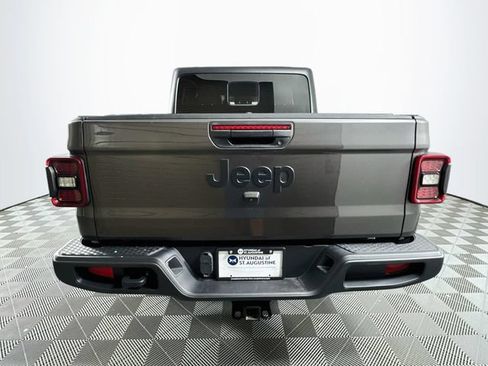 Used 2024 Jeep Gladiator Sport AWD/4WD image 6