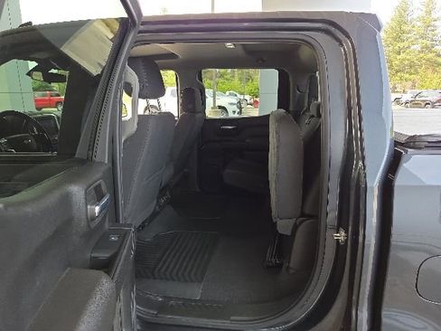 Used 2022 Chevrolet Silverado 1500 LT AWD/4WD image 27