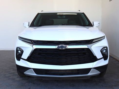 Used 2023 Chevrolet Blazer LT FWD image 2