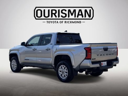 Certified 2024 Toyota Tacoma SR5 AWD/4WD image 22