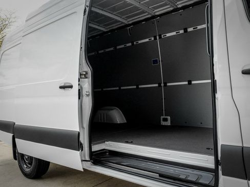 New 2026 Mercedes-Benz Sprinter 2500 image 10