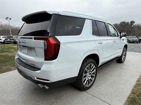 New 2026 GMC Yukon Denali w/ Denali Reserve Package image 15