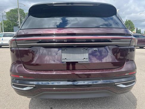 Used 2024 Lincoln Nautilus Reserve w/ Equipment Group 202A AWD/4WD image 7