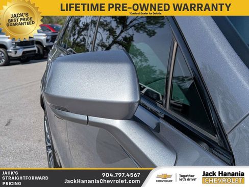Used 2025 Cadillac XT4 Sport FWD image 11
