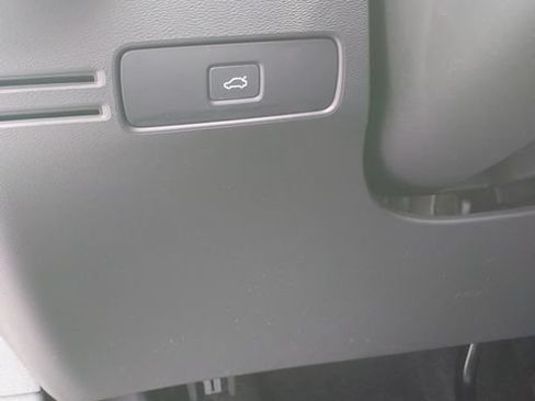 Used 2026 Volvo XC40 B5 Plus AWD/4WD image 20