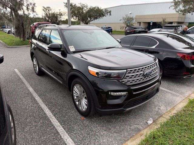 Used 2023 Ford Explorer Limited w/ Limited Technology Package RWD image 7