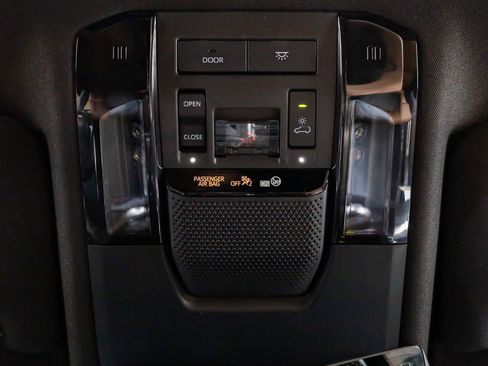 Used 2025 Lexus GX 550 w/ Accessory Package (2T) image 28