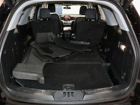 Certified 2022 Ford Explorer XLT w/ Equipment Group 202A AWD/4WD image 15